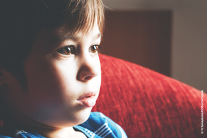 Enfant%20 %20 face%20aux%20image%20de%20guerre
